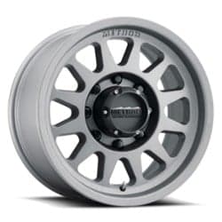 Method 704 HD Trail Bead Grip 17x9 8x165.1 18 ET 130.8 CB Titanium